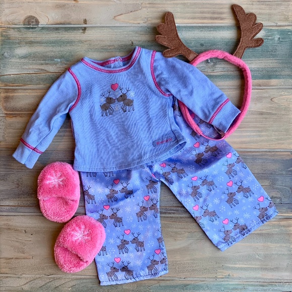 AMERICAN GIRL Doll Pajamas Slippers Headband Holiday Reindeer Snowflakes Hearts - Picture 1 of 4